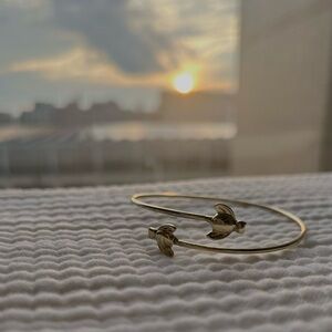 Golden Sunset Bee Bracelet 🍯